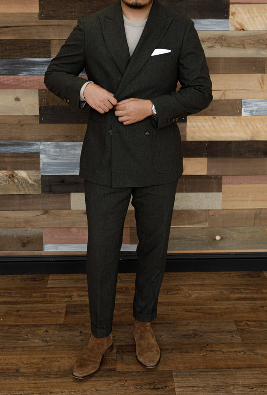 "Mastering Winter Style: The Ultimate Guide to Flannel Suits and Why Custom is Key"